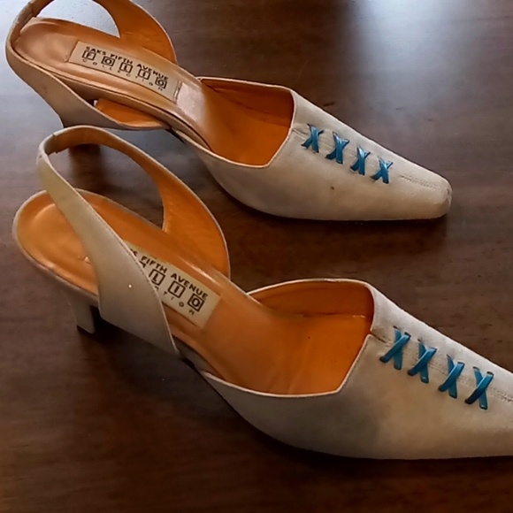 Saks Fifth Avenue brand light blue suede, with turquoise leather embellishment - Picture 3 of 3